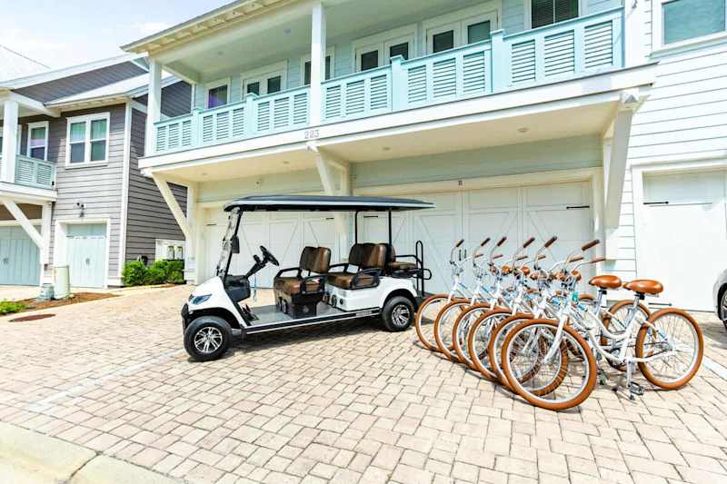 Golf cart and bikes are included!
