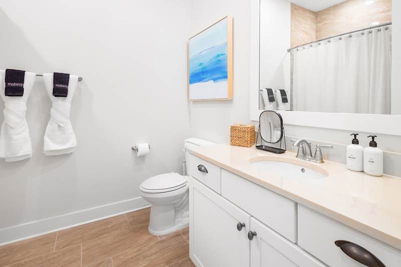 Second floor hallway bathroom features a shower/tub combo.