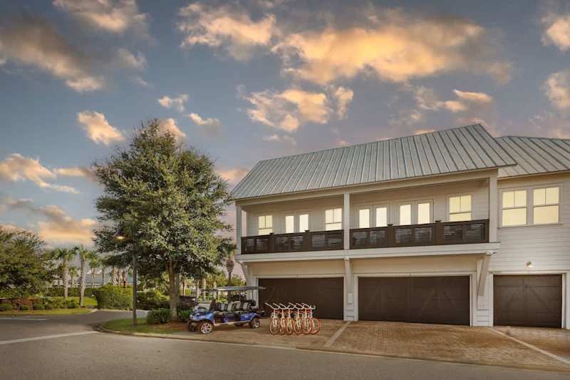 Home features a 6 seater golf cart and 6 adult bikes!