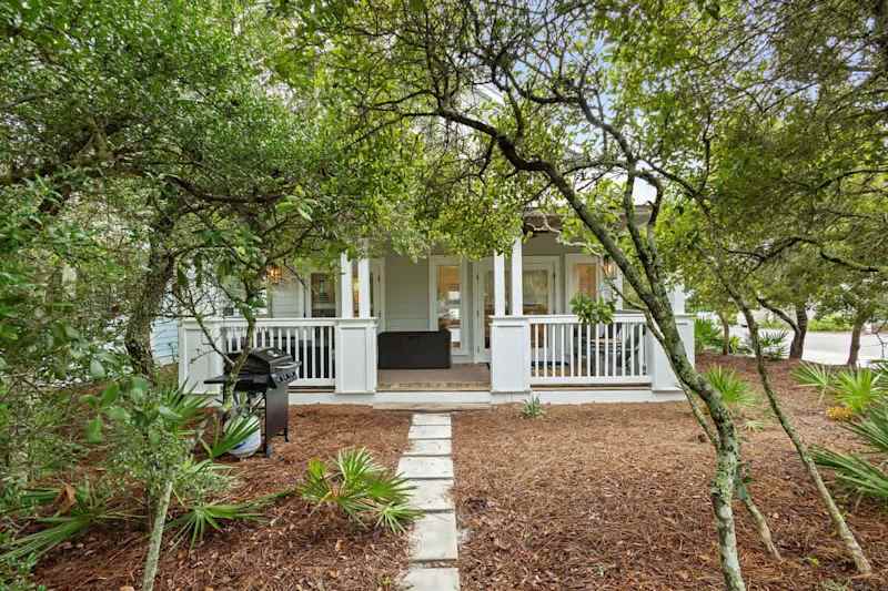 Serene backyard patio perfect for enjoying your morning cup of coffee!