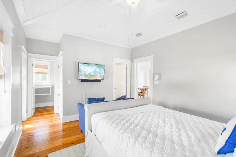 Bedroom has a smart tv, ensuite ans walkout to balcony.