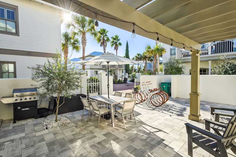 Beautiful outdoor patio includes a gas grill and plenty of seating!