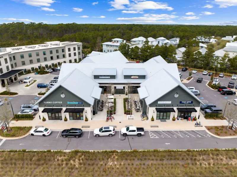 Home is within walking distance to Greenway Station where you will find upscale shopping and unique dining options.