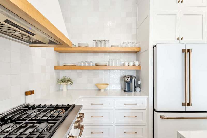 Kitchen is stocked with all your cooking essentials!