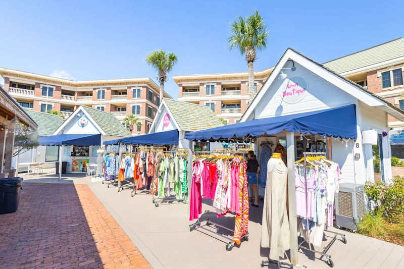 Enjoy the Sunday farmer's market!