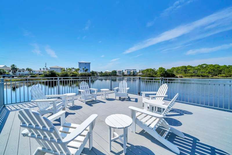 Plenty of seating out on the deck to enjoy sunsets!