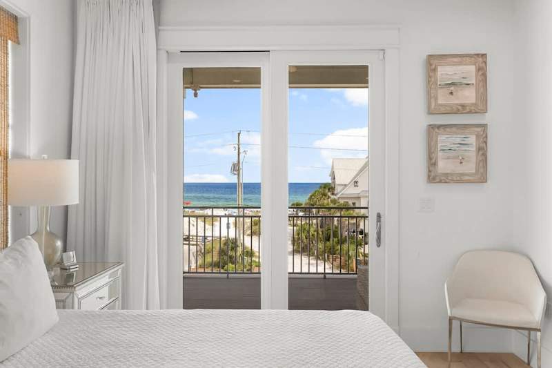 Access to the porch.