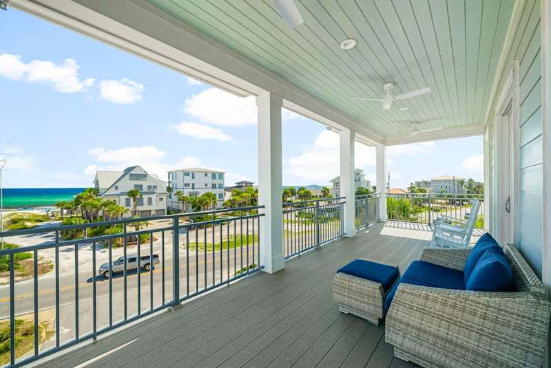 3rd floor porch.