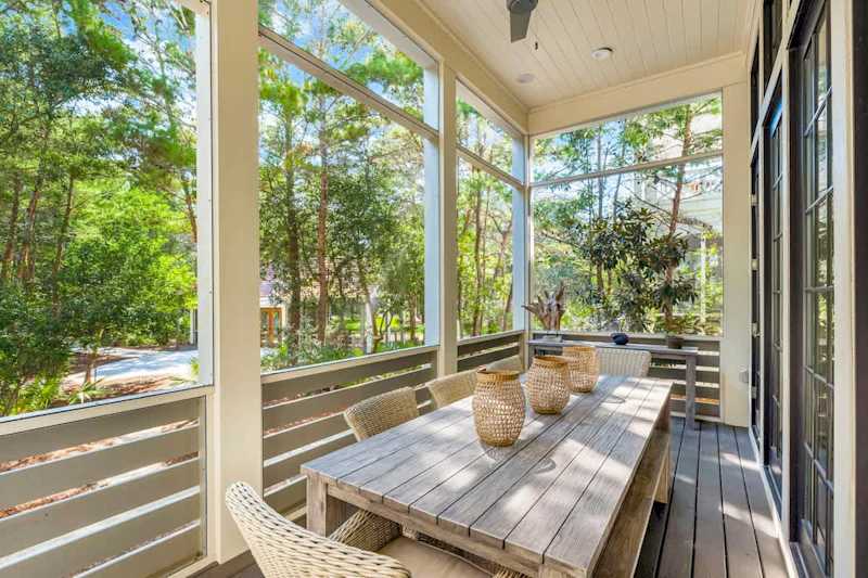 Screened-in patio & outdoor seating.