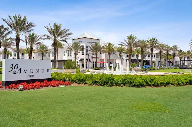 Walking distance to 30Avenue for upscale shopping and amazing restaurants!