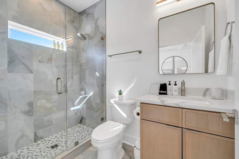 Ensuite features a large walk-in shower.