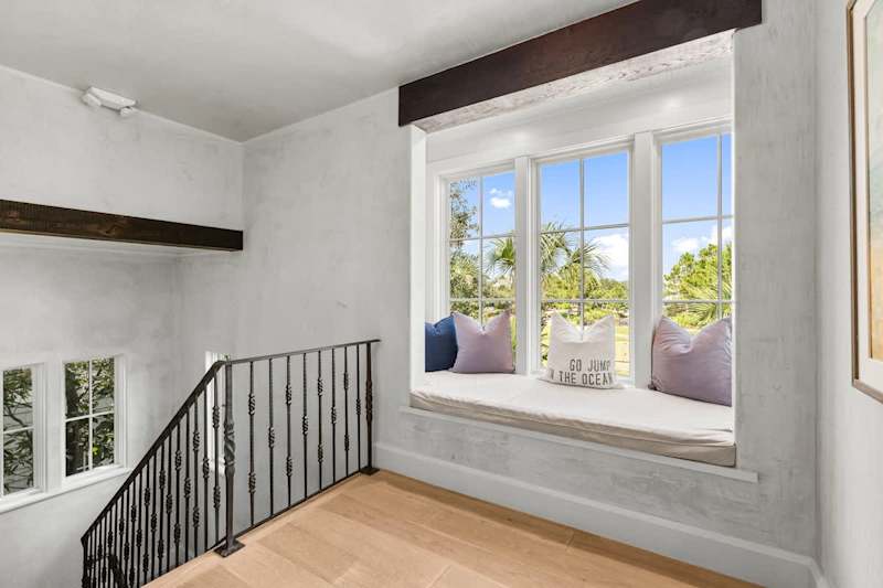 Second floor feature a nook, perfect for a nap or reading a good book.