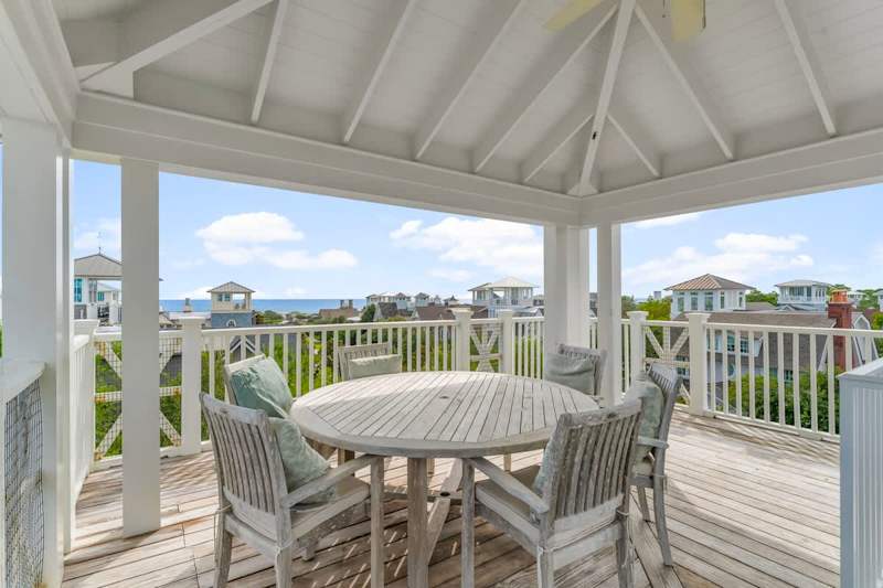 Top floor of tower with beautiful Gulf views! Perfect for sunrise and sunset!
