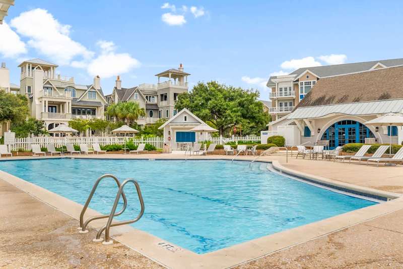 WaterSound community pool & pool house.