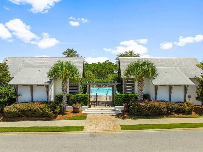 Access to Prominence North community pool.