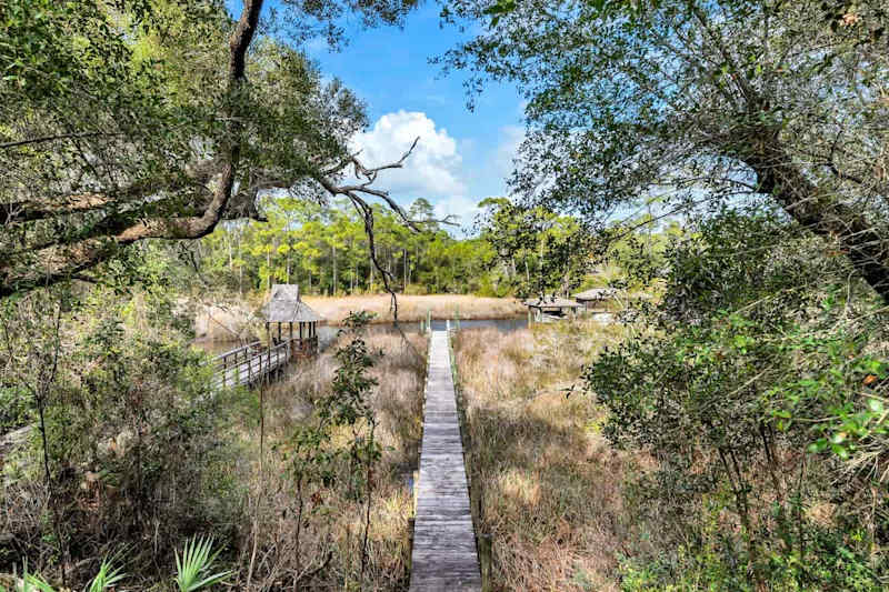 Private boardwalk access to Powell Lake.