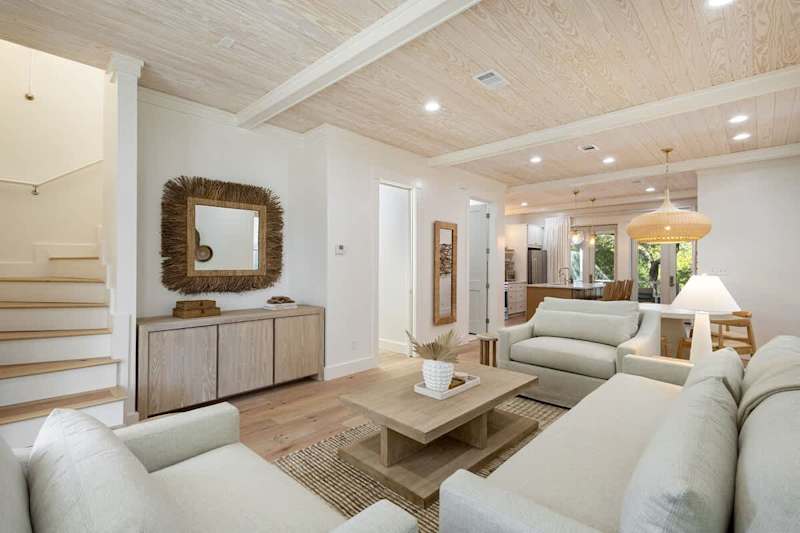 Living room with seating for all.