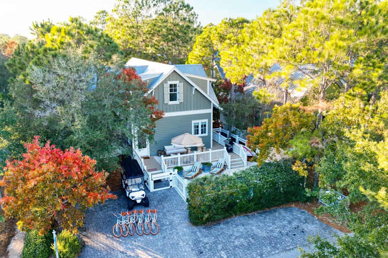 Home features bikes, a golf cart, and a private pool!