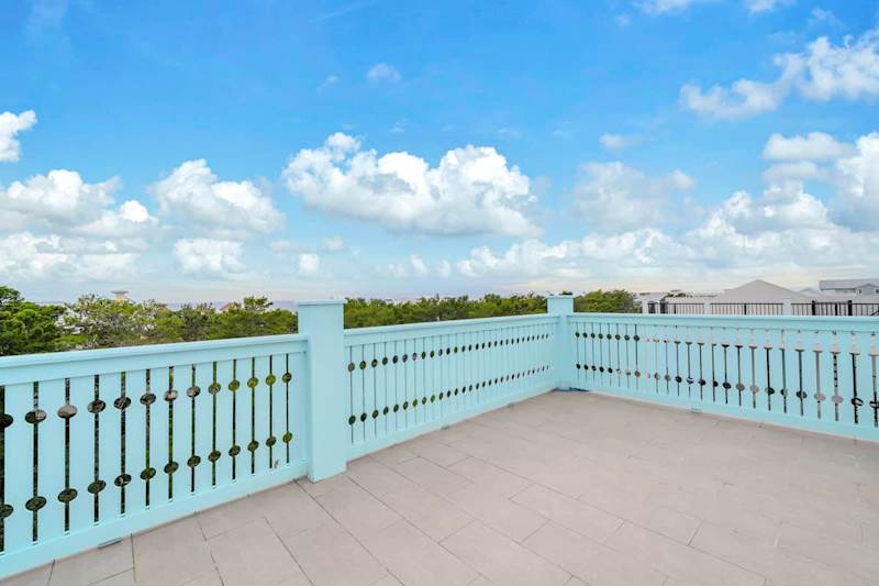 Panoramic views from fourth floor observation deck