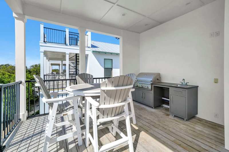 Outdoor kitchen and dining space