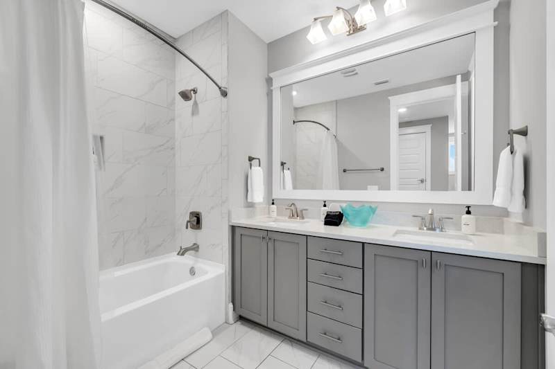 Second floor hall bathroom features a shower/tub combo