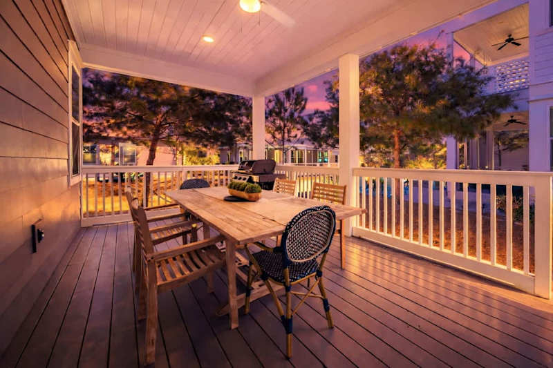 Private covered porch with outdoor dining