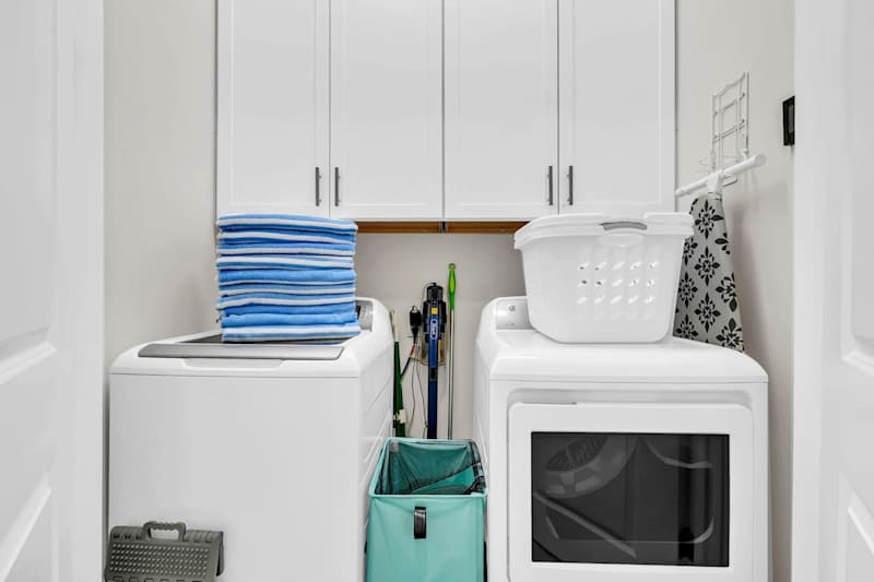 Full washer and dryer on first floor