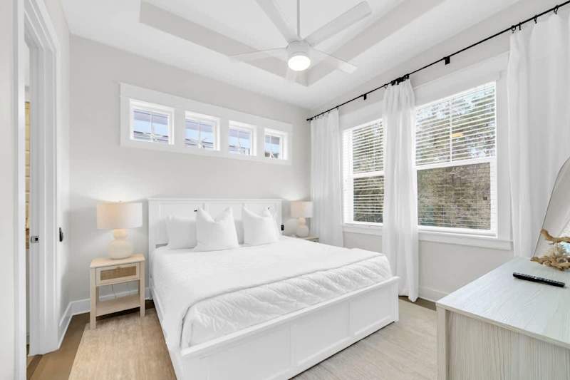 Primary bedroom features a king bed, smart tv and ensuite.
