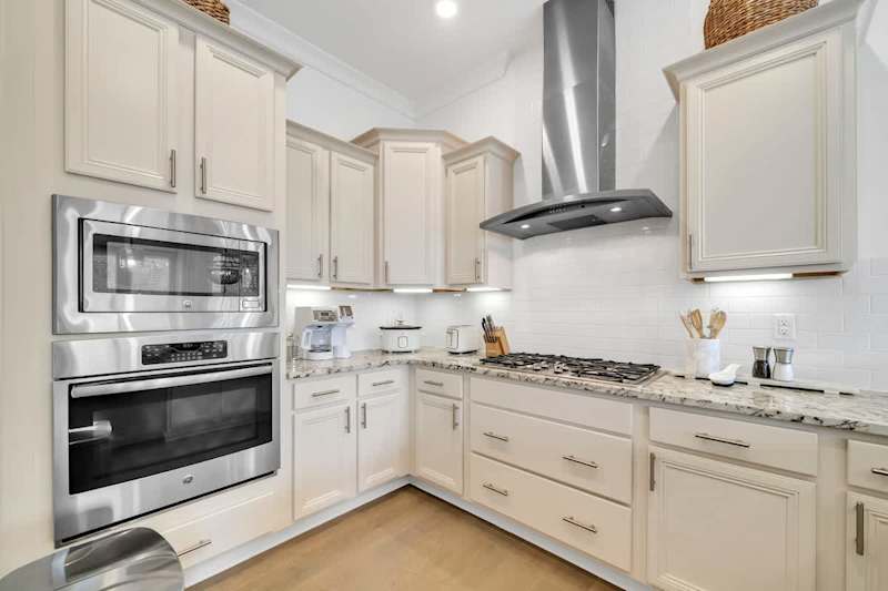 Gourmet kitchen is fully stocked with all your cooking essentials.