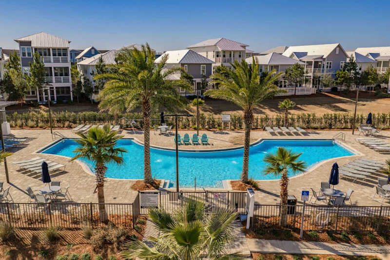 Prominence South pool.