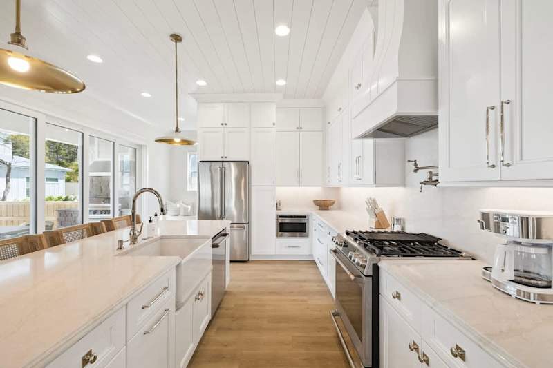 Fully stocked gourmet kitchen