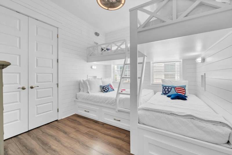 Bunk room is perfect for the kiddos!