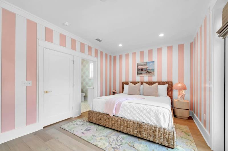 Bedroom #1 Features an ensuite