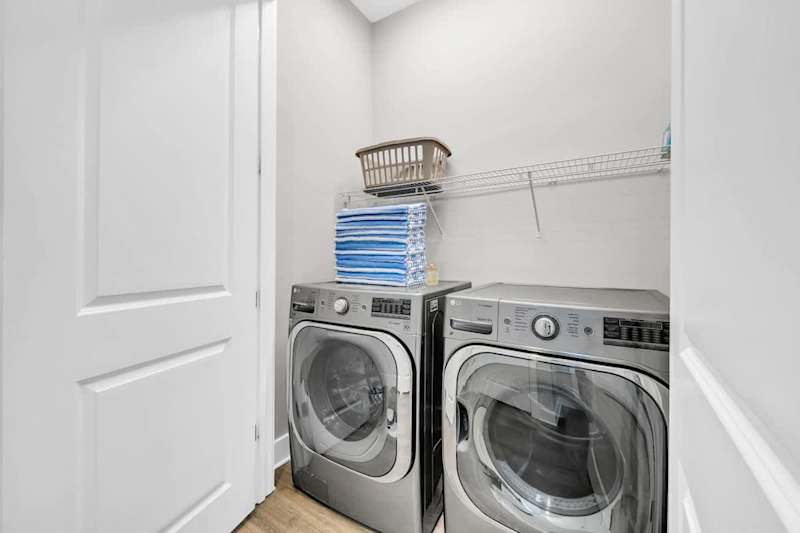 Full washer and dryer