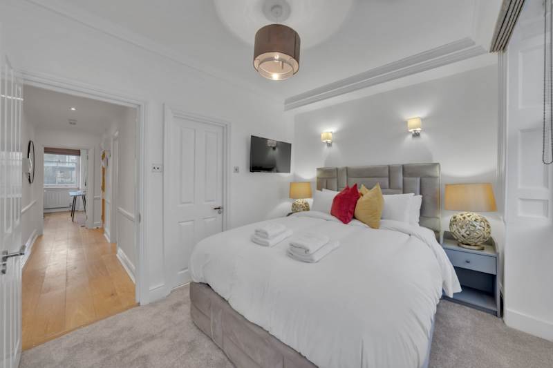 Superior Apartment next to Park Lane