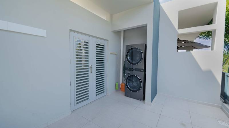 AQUA Ville Moderna 5 · Bright 3BR Haven Near Beach - Property photo