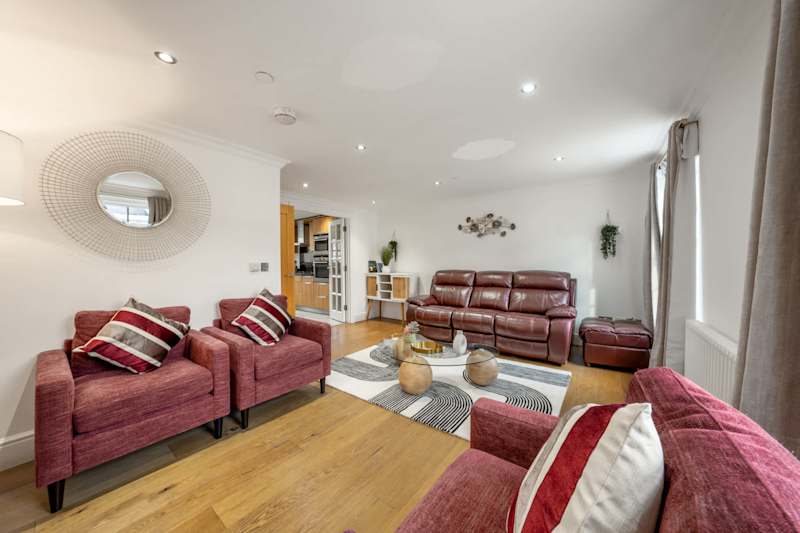 Three bedroom apartment next to the station