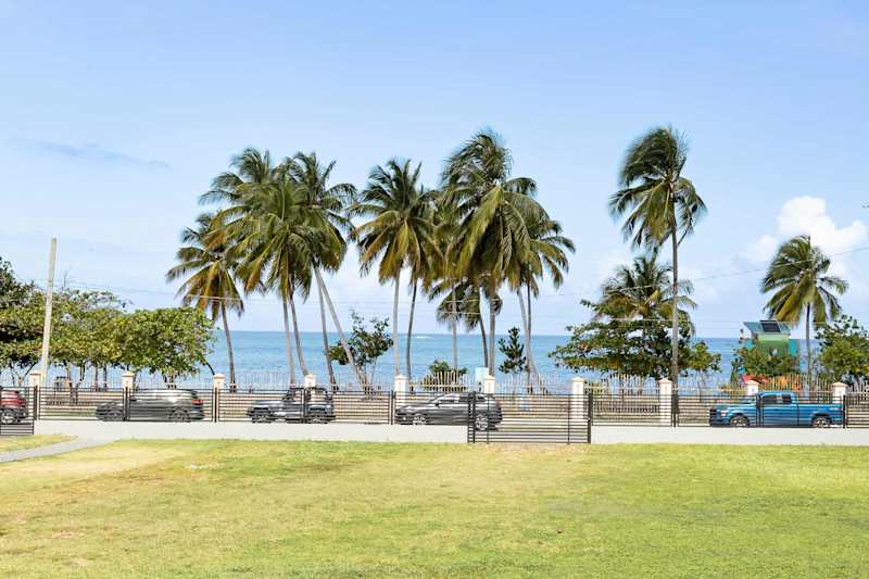 Villas Del Mar 4 · Beachfront Bliss + Walk to Dine - Property photo