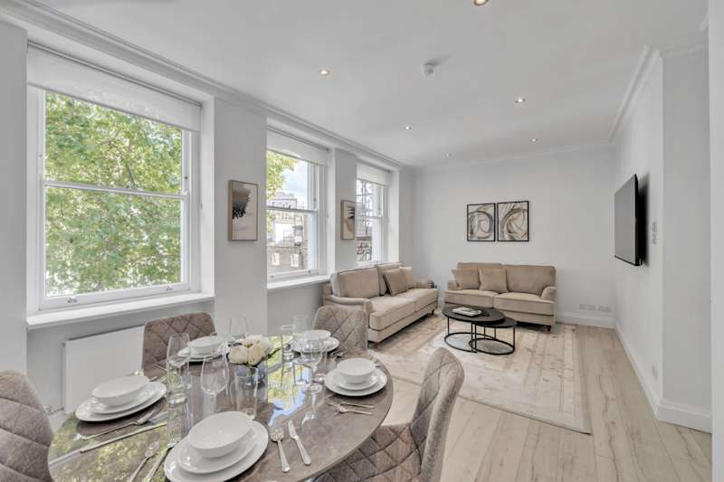 Luxury 3-Bedroom apartment next to Harrods