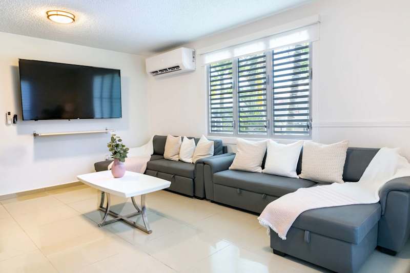 AQUA Ville Moderna 3 · Serene Poolside Hideaway · foto 8