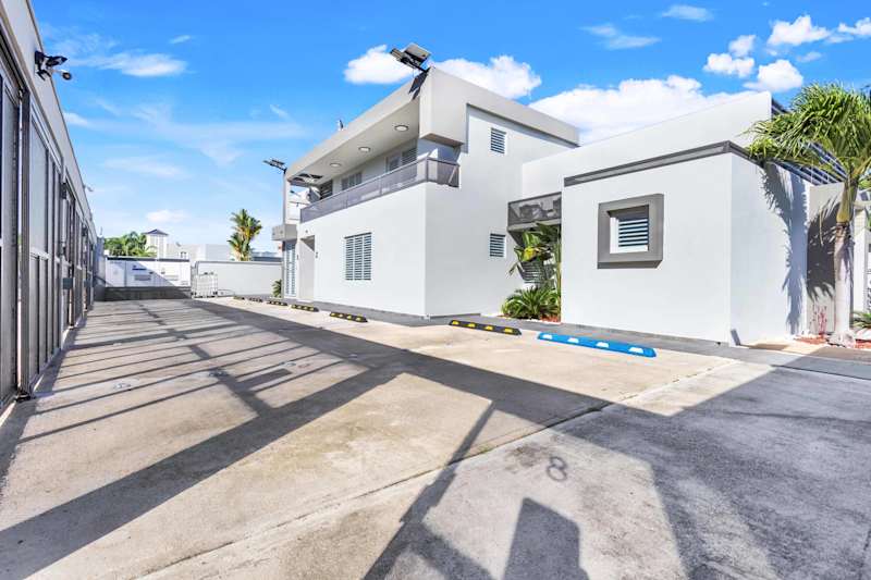 AQUA Ville Moderna 1 · Spacious 4BR with King Beds - Property photo