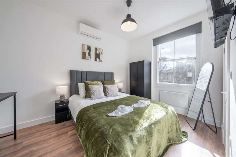 Bright Studio in Knightsbridge