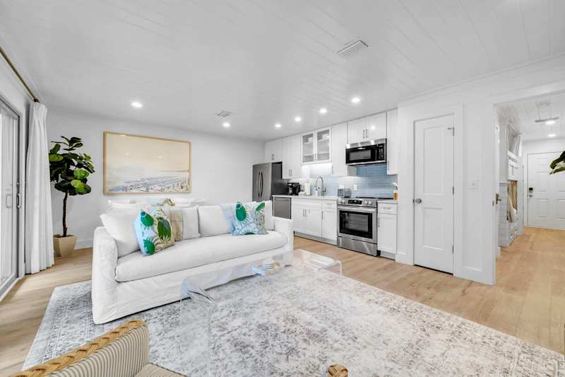 Welcome to Saltwater Society by Stay on 30a!