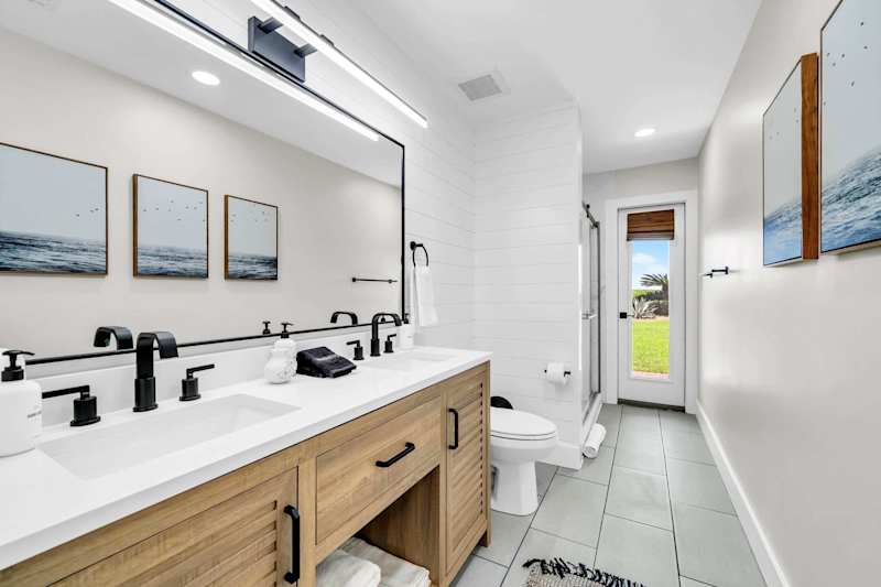 Master bedroom ensuite features walk-in shower 