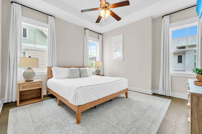Master bedroom features a king with smart tv + Ensuite