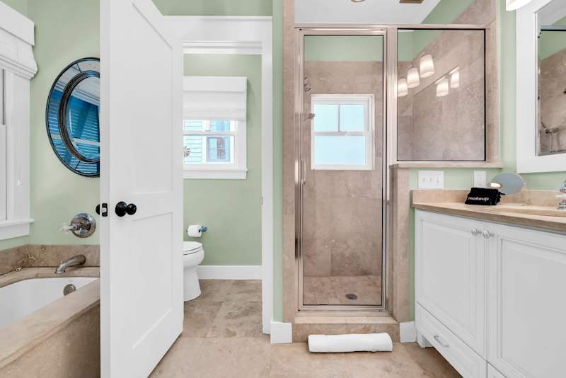 Carriage house bathroom 