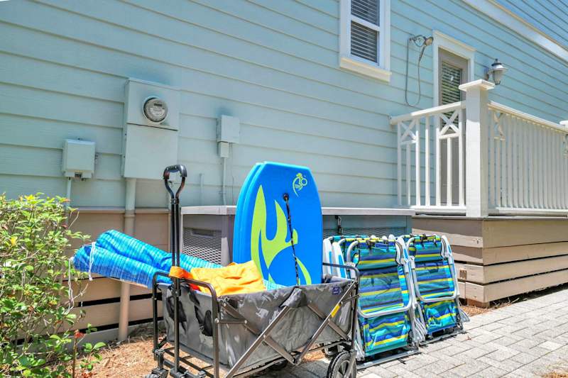 Beach essentials + outdoor shower