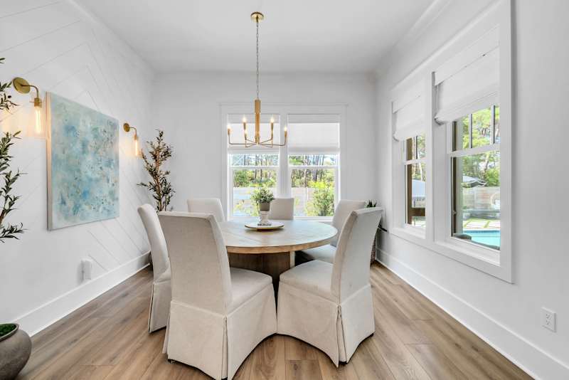 Dining room seating for 6