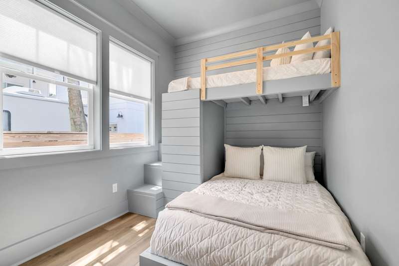 Bedroom #2: Twin/Double Bunk