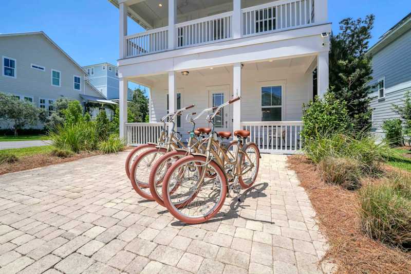 Home features 4 adult bikes